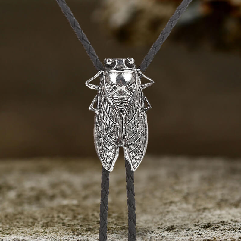 Vintage Gold Cicada Alloy Cowboy Bolo Tie