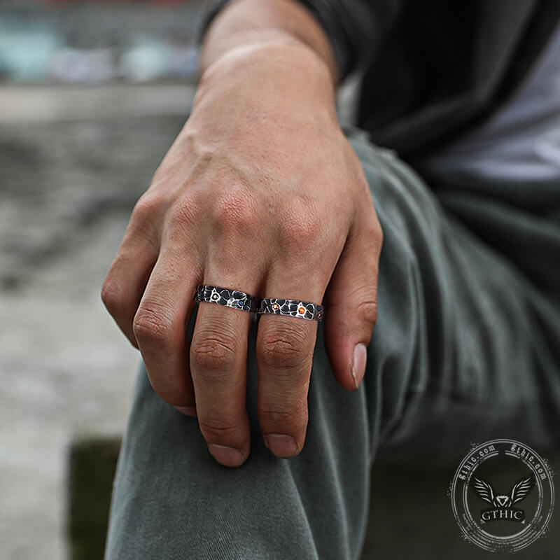 Vintage Hammer Pattern Zircon Inlaid Stainless Steel Ring