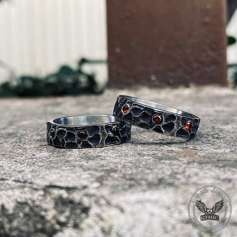 Vintage Hammer Pattern Zircon Inlaid Stainless Steel Ring | Gthic.com