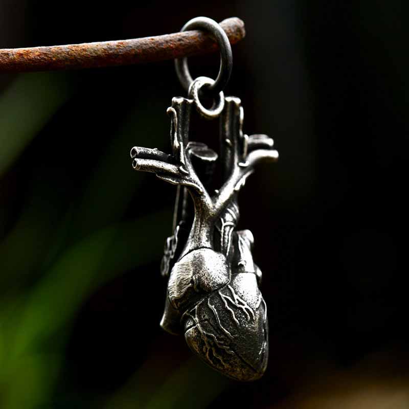 Vintage Heart Shape Stainless Steel Pendant 03 | Gthic.com