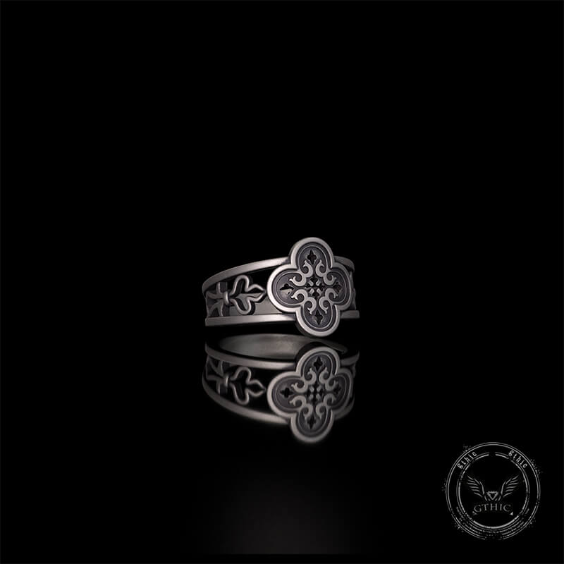 Vintage Hollow Floral Pattern Sterling Silver Ring | Gthic.com