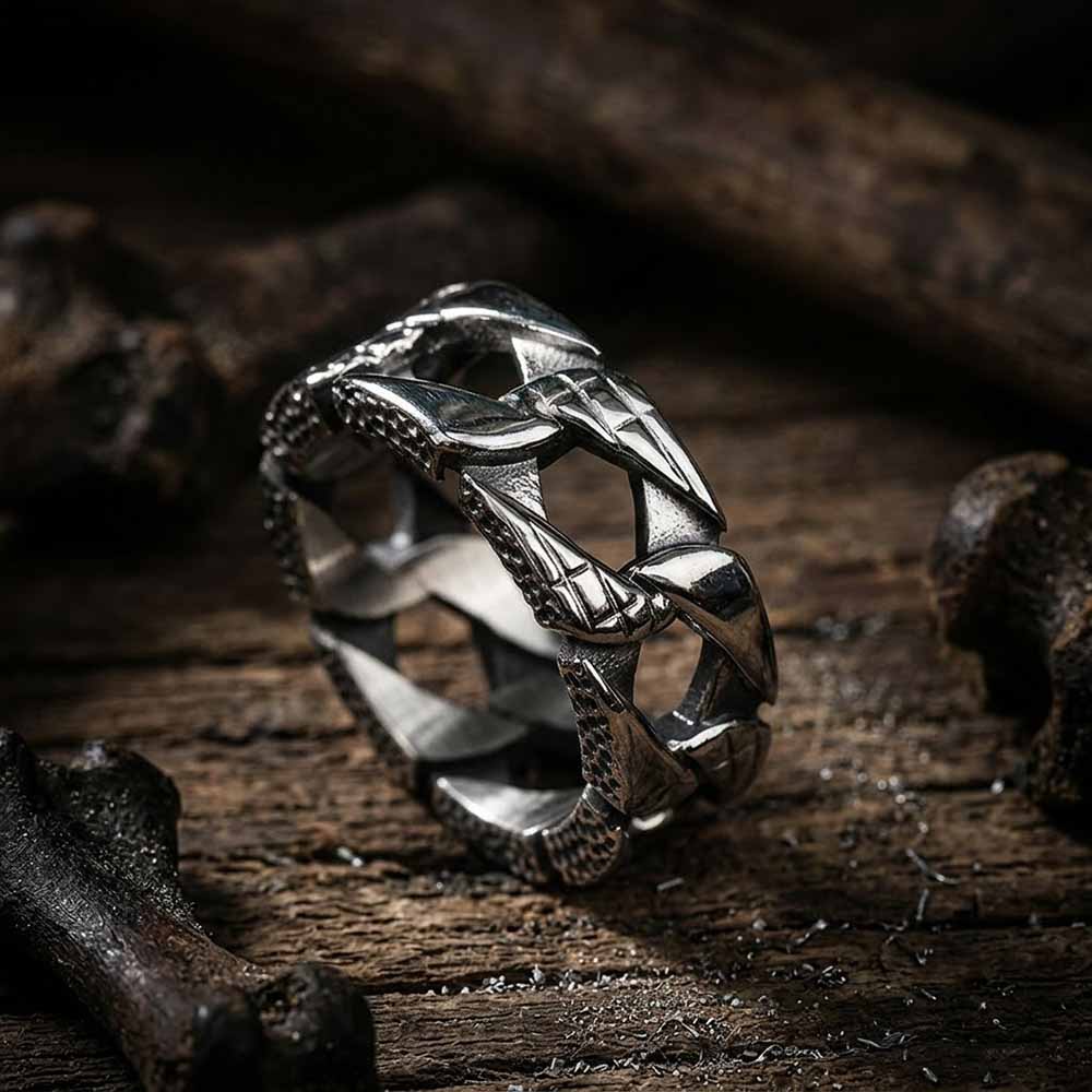 Vintage Hollow Out Chain Stainless Steel Ring | Gthic.com