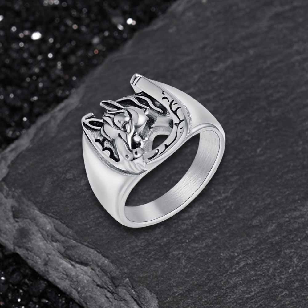 Vintage Horseshoe Horse Head Stainless Steel Ring | Gthic.com