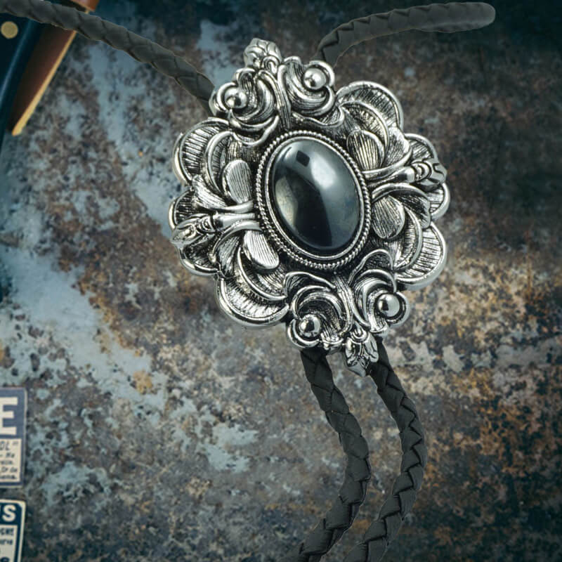 Vintage Pattern Gem Carved Alloy Bolo Tie