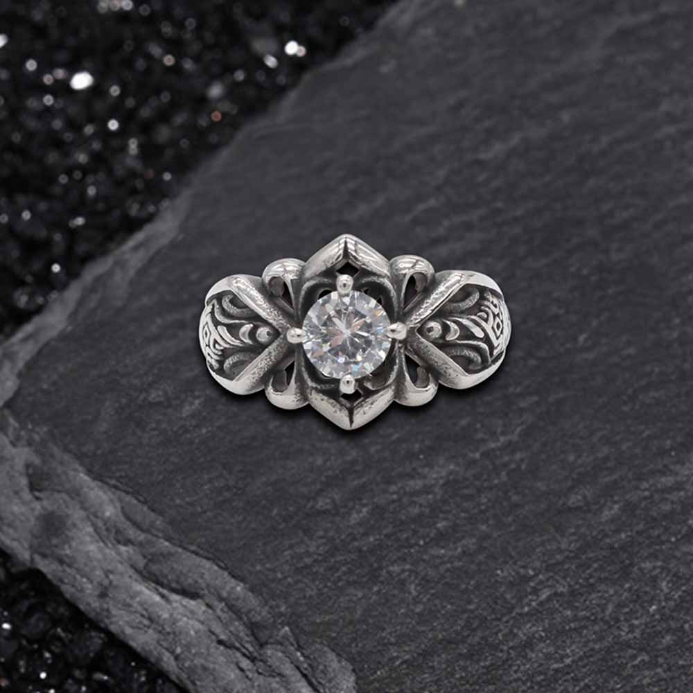 Vintage Patterned Openwork Gem Stainless Steel Ring