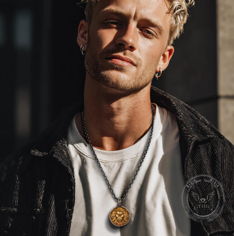 Vintage Seven Realms Gem Lion Sterling Silver Pendant | Gthic.com