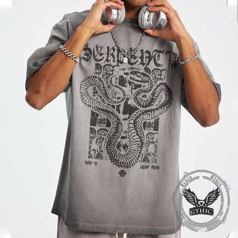 Vintage Snake Graphic Print Washed Distressed T-shirt 01 | Gthic.com