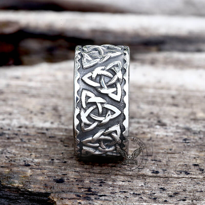 Vintage Surrounded Celtic Knot Stainless Steel Viking Ring | Gthic.com