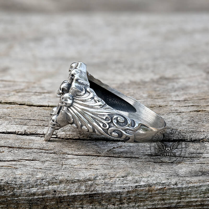 Bague en argent sterling avec tête de mort et piercing à l'épée