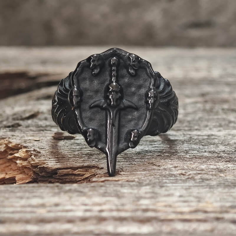 Bague en argent sterling avec tête de mort et piercing à l'épée