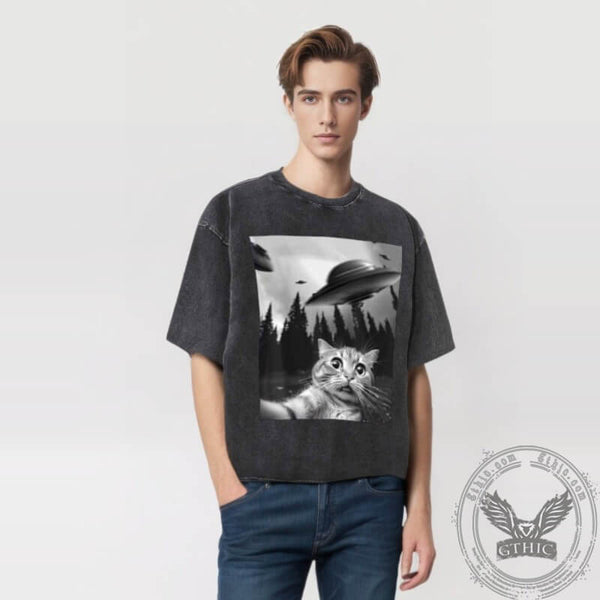 Vintage Washed Scared Cat T-shirt | Gthic.com