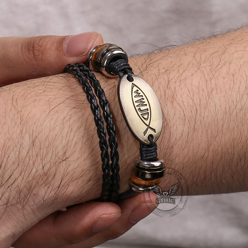 Vintage WWJD Letter Pattern Leather Snap-On Bracelet | Gthic.com