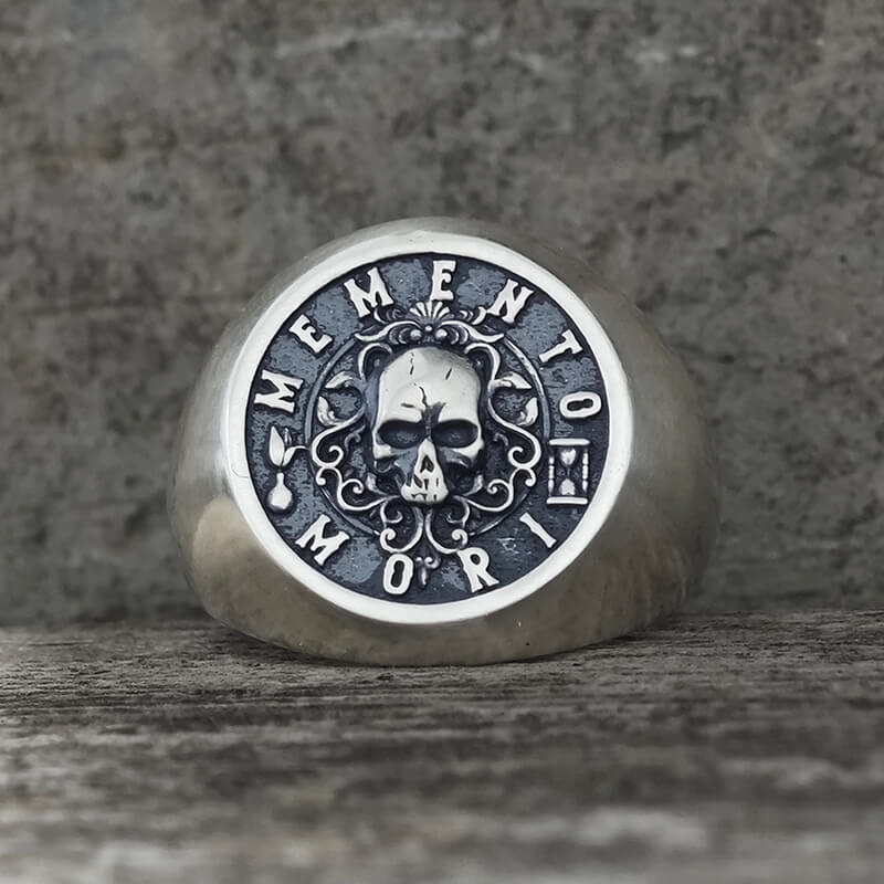 Wreath Skull Memento Mori Letters Sterling Silver Ring 02 | Gthic.com