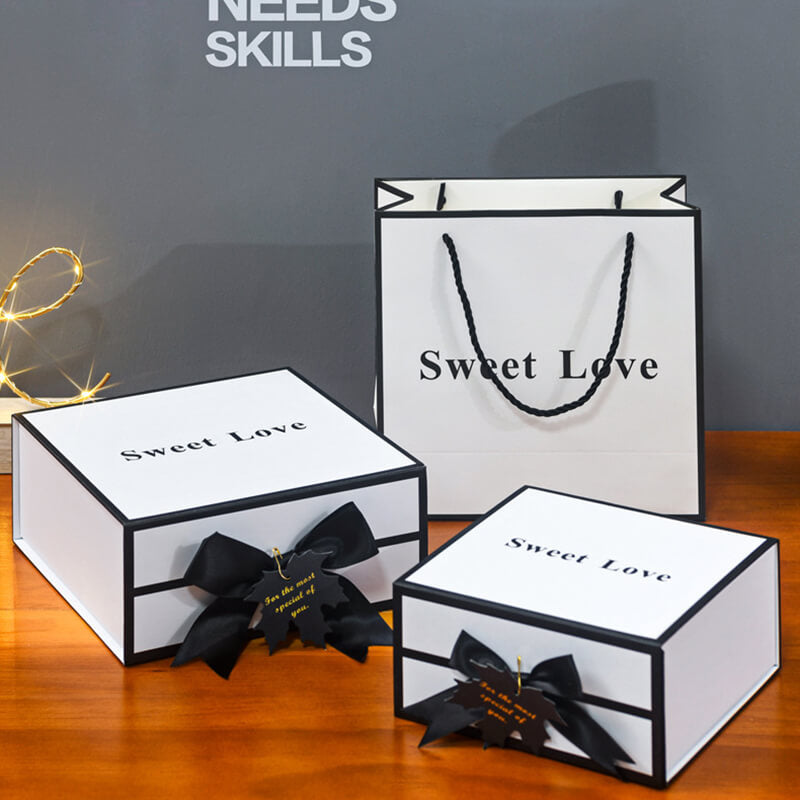 12 cm * 12 cm * 6 cm White Gift Box