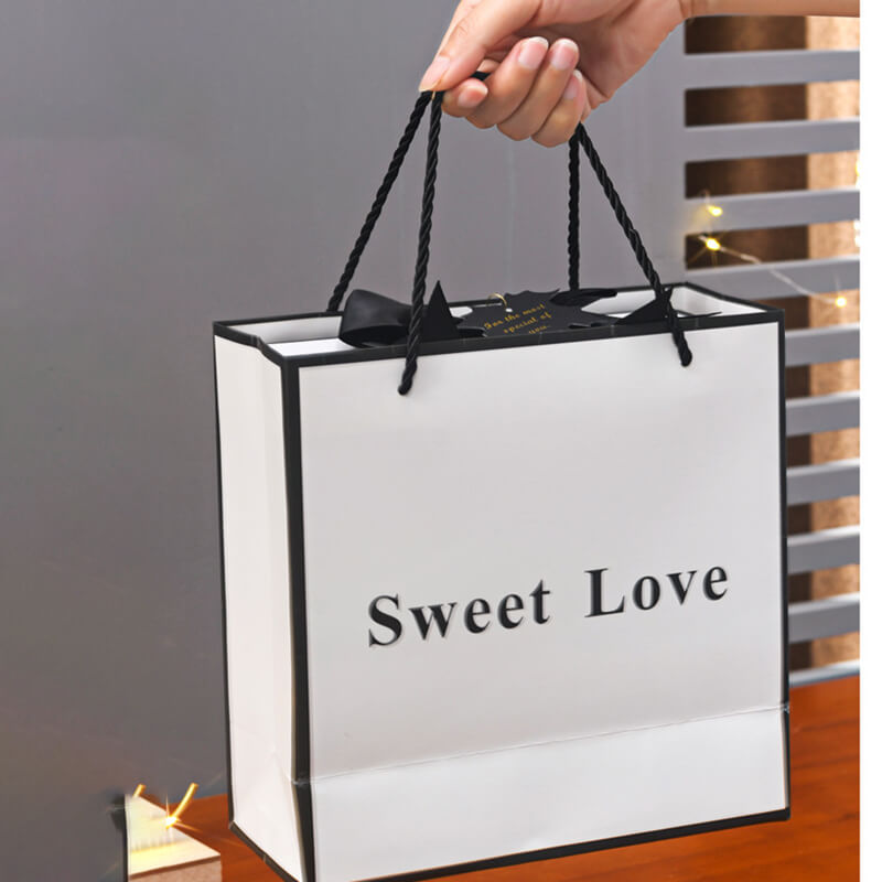 12 cm * 12 cm * 6 cm White Gift Box