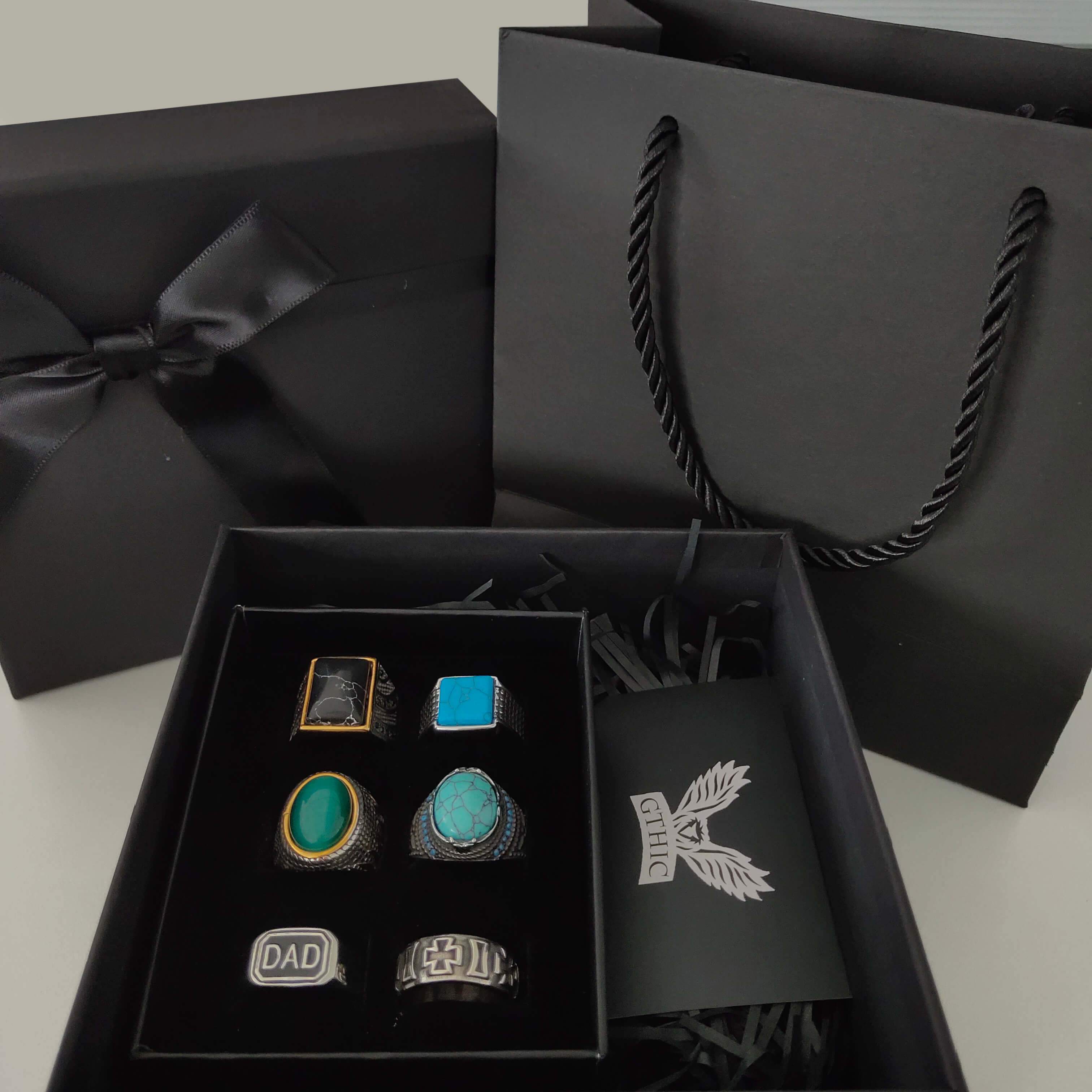 15 cm* 15 cm* 7 cm Gift Box