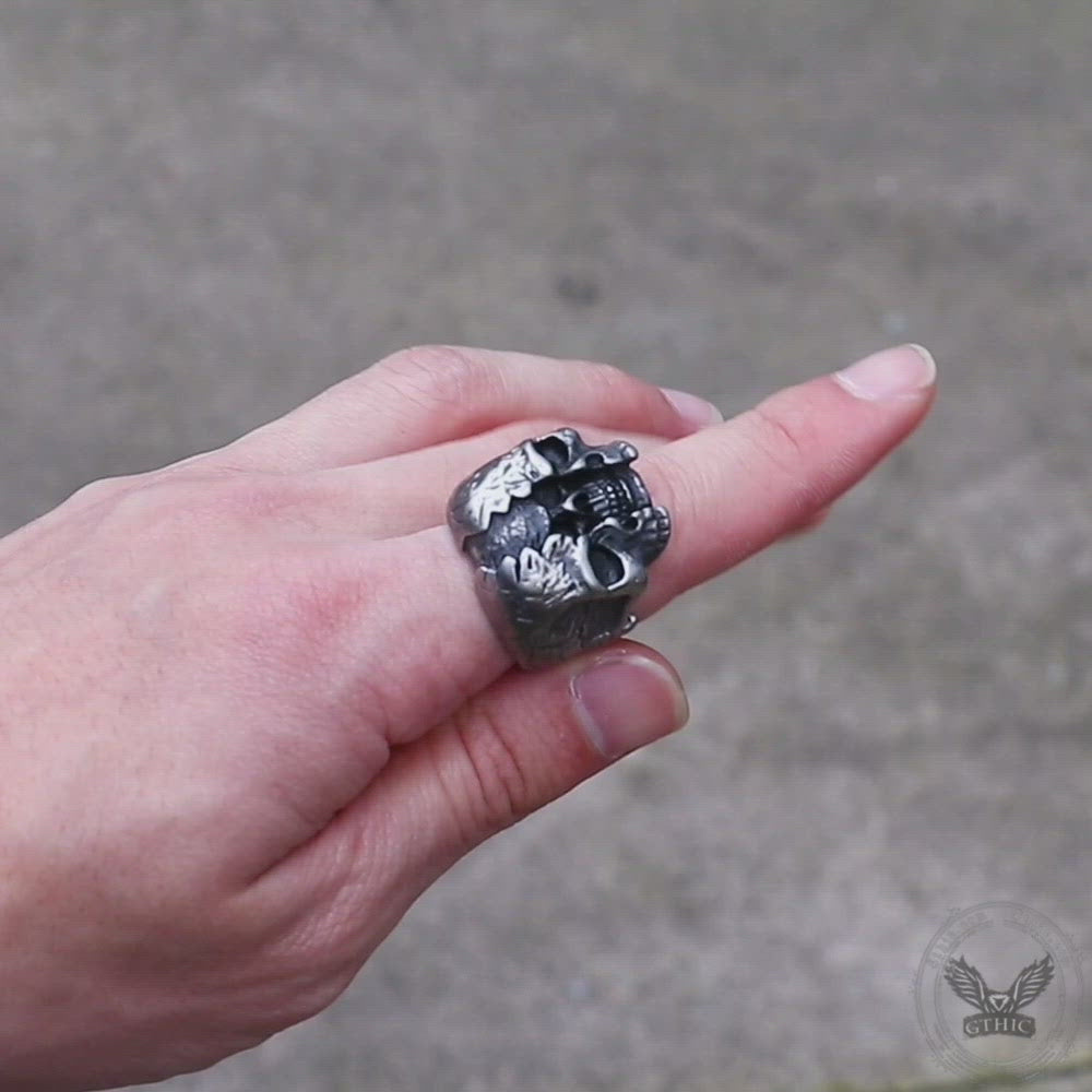 Ring mit Totenkopf aus Edelstahl mit zwei Gesichtern