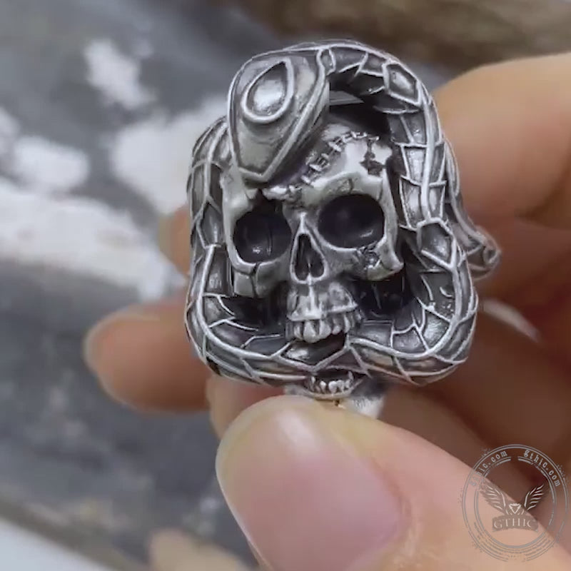 Gothic-Ring aus Sterlingsilber mit Schlange und Totenkopf