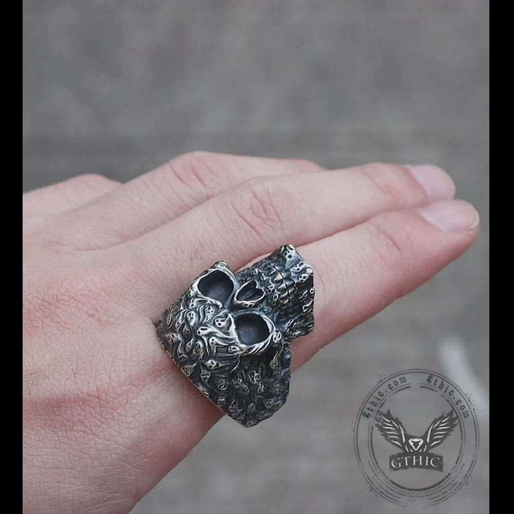 Totenkopf-Ring aus Sterlingsilber mit mehreren Geistern