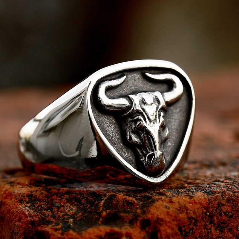 Bull Stainless Steel Signet Animal Ring | Gthic.com