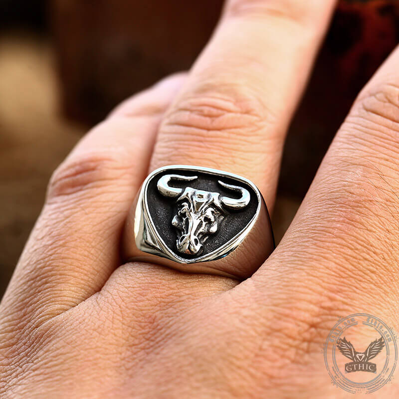 Bull Stainless Steel Signet Animal Ring | Gthic.com