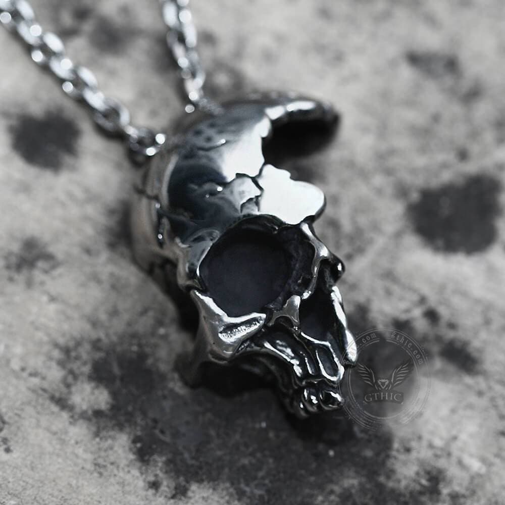 Damaged Half Face Skull Necklace 03 | Gthic.com