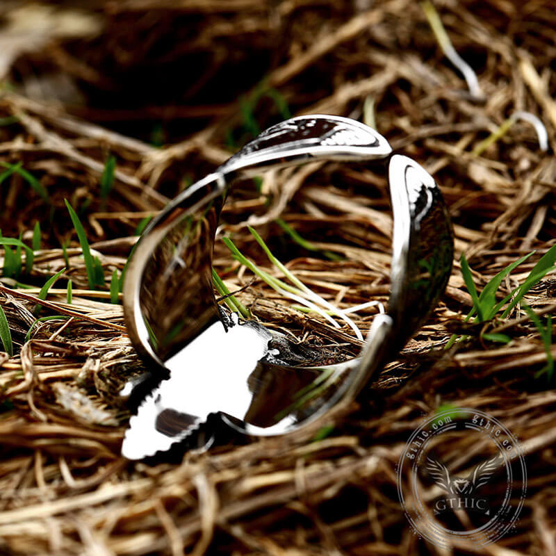 Totenkopf-Motte-Totenkopf-Ring aus Edelstahl
