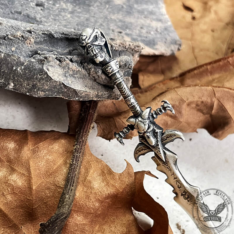 Pendentif d'arme d'épée d'argent sterling de crâne de démon