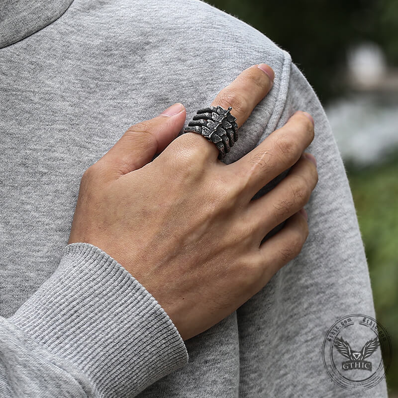 Detailed Vertebrae Stainless Steel Ring