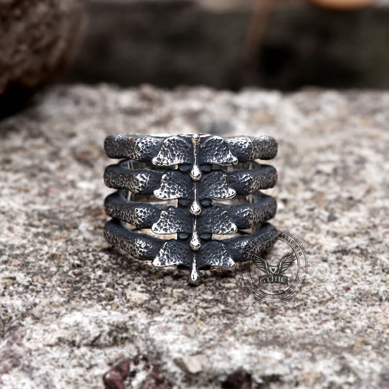 Detailed Vertebrae Stainless Steel Ring | Gthic.com