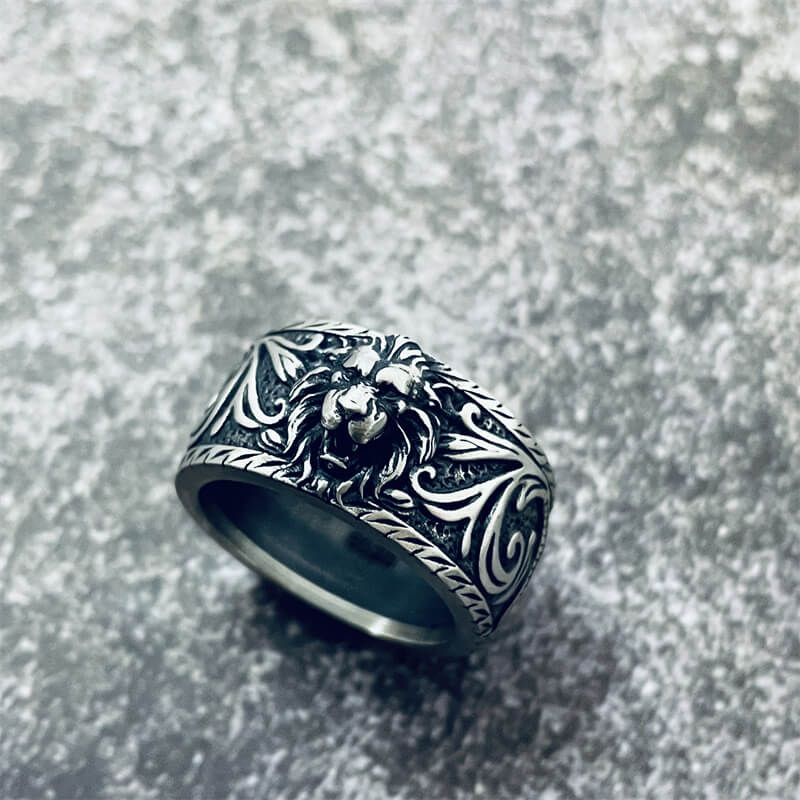Domineer Lion Head Sterling Silver Animal Ring  | Gthic.com