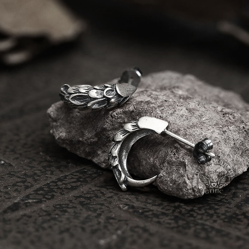 Eagle Claw Sterling Silver Stud Earrings | Gthic.com