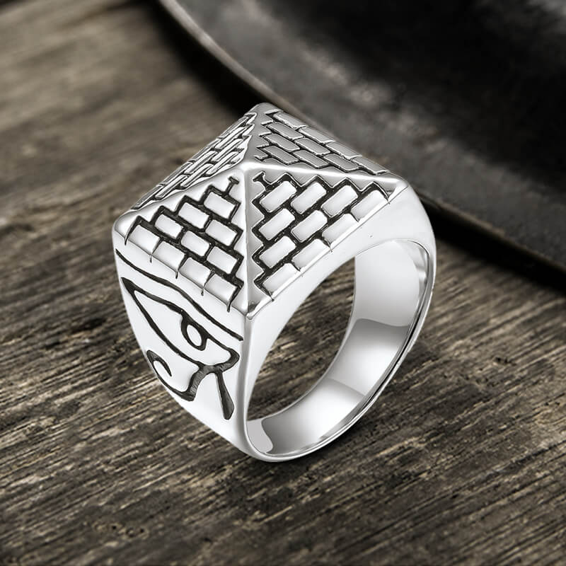 Egyptian Pyramid Eye of Horus Stainless Steel Ring silver | Gthic.com