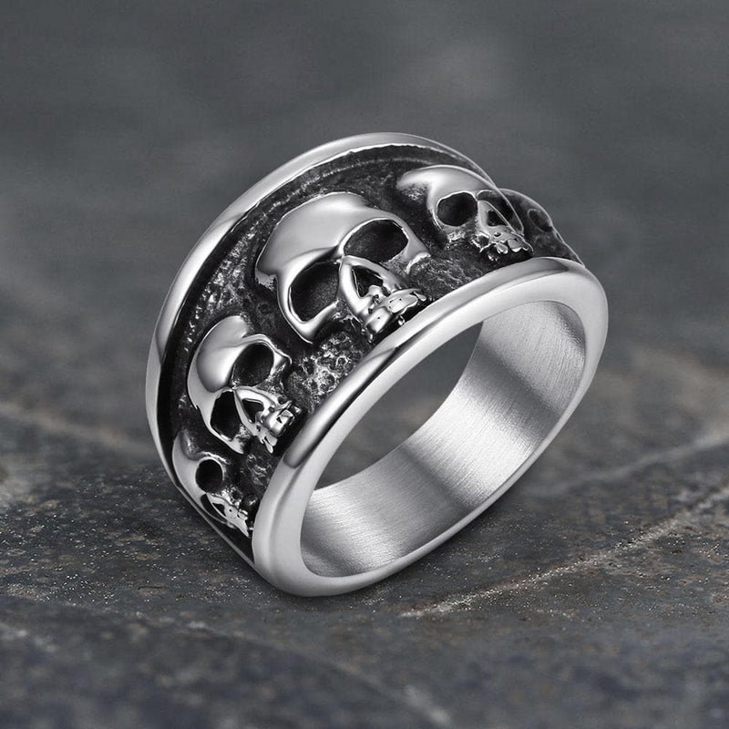 Five Skulls Stainless Steel Ring 01 | Gthic.com