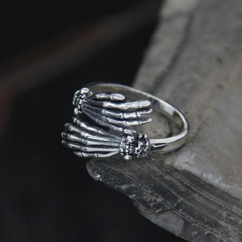 Ghost Claw Sterling Silver Skull Ring 03 | Gthic.com
