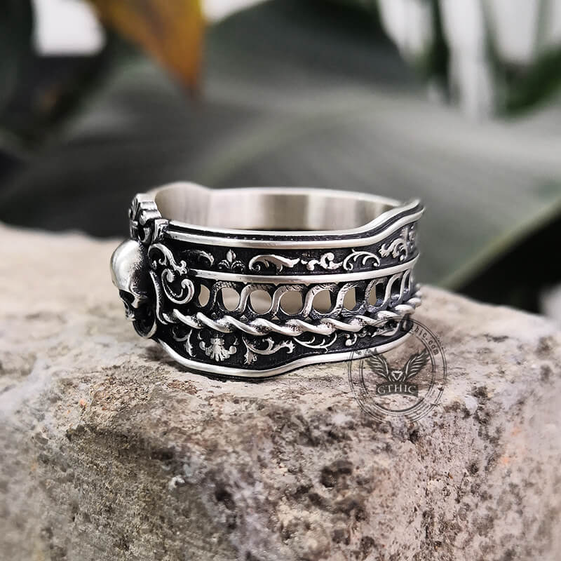 Goth Skull Sterling Silver Ring | Gthic.com