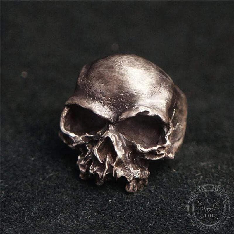 Dark Retro Sterling Silver Skull Ring 01 | Gthic.com
