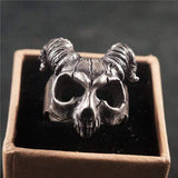 Anello teschio in argento sterling con labirinto del fauno