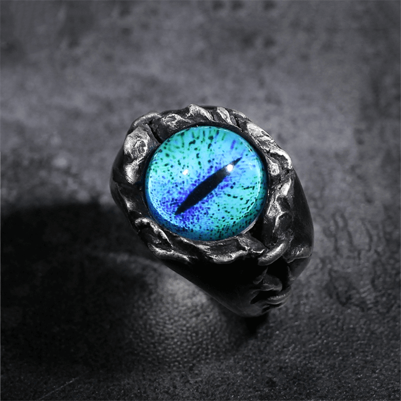 Magic Eye Sterling Silver Ring | Gthic.com