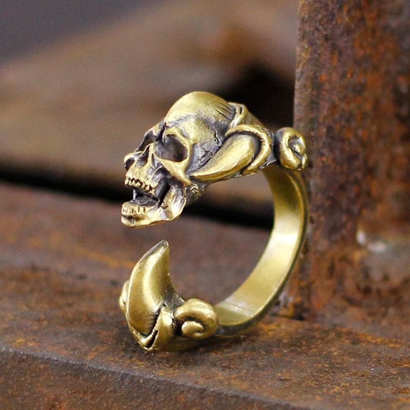 Dark Gothic Paw Brass Skull Ring | Gthic.com