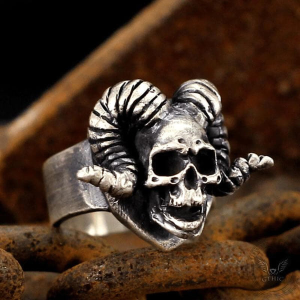 Horn Sterling Silver Skull Ring | Gthic.com