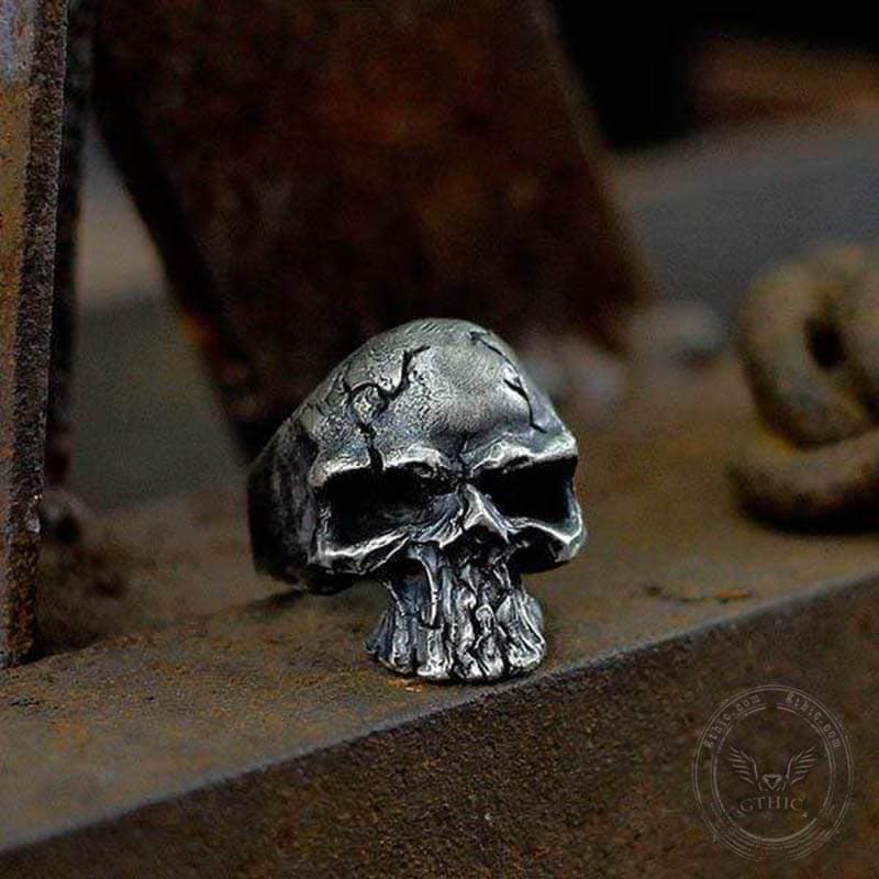 Bague tête de mort en argent sterling craquelé foncé