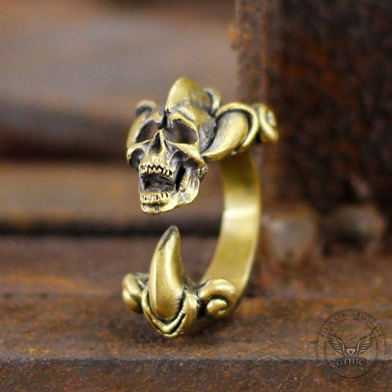 Dark Gothic Paw Brass Skull Ring | Gthic.com