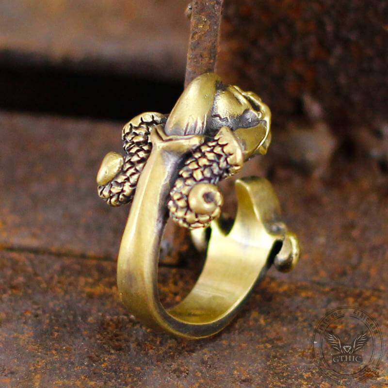 Dark Gothic Paw Brass Skull Ring | Gthic.com