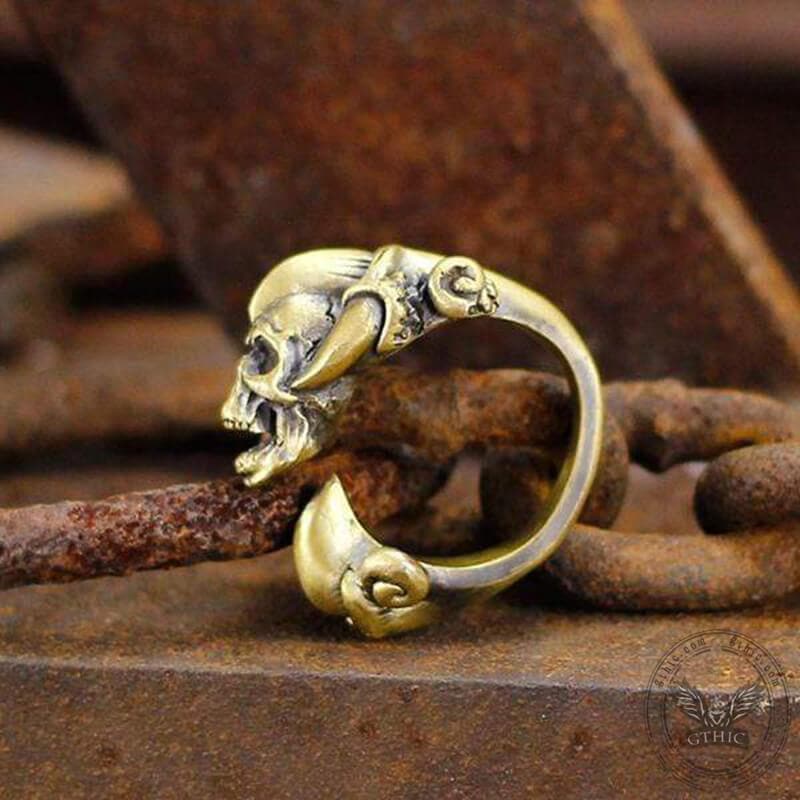 Dark Gothic Paw Brass Skull Ring | Gthic.com