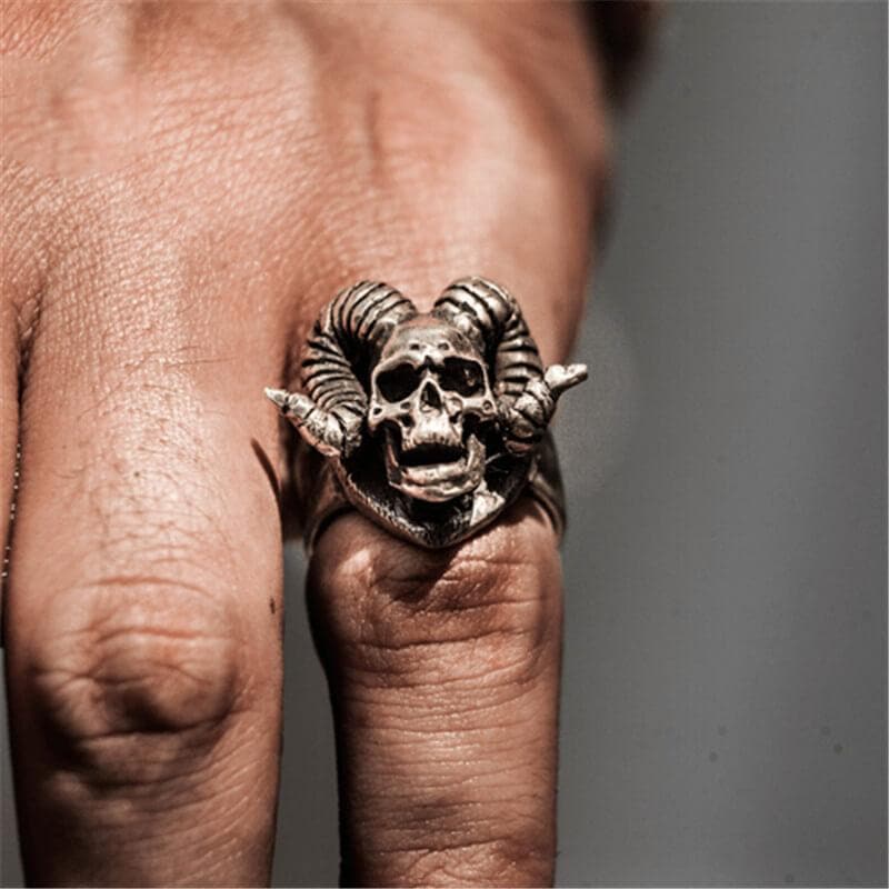 Horn Sterling Silver Skull Ring | Gthic.com