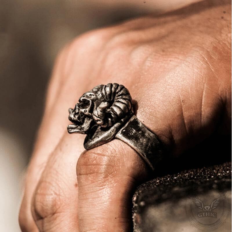 Horn Sterling Silver Skull Ring | Gthic.com