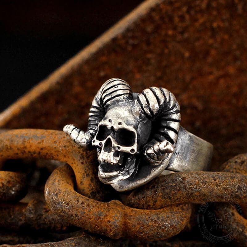 Horn Sterling Silver Skull Ring | Gthic.com