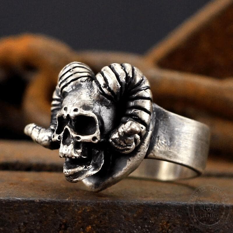 Horn Sterling Silver Skull Ring | Gthic.com