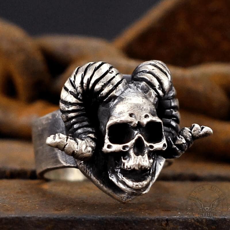 Horn Sterling Silver Skull Ring | Gthic.com